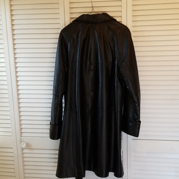 Women's Large Black Leather Coat - Picture 2 of 6